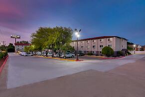 Orangewood Inn & Suites Midtown