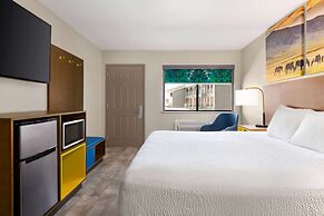 Days Inn by Wyndham Ruidoso Downs