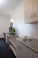 Adelaide Riviera Hotel