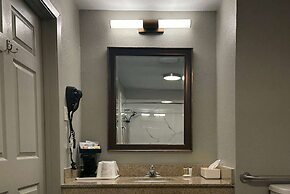 Super 8 by Wyndham Monroe