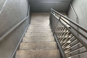 Super 8 by Wyndham Monroe