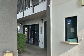 Super 8 by Wyndham Monroe