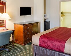 Econo Lodge Inn & Suites