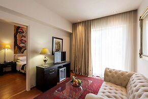 Best Western Plus Embassy Hotel