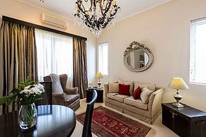 Best Western Plus Embassy Hotel