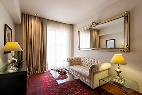 Best Western Plus Embassy Hotel