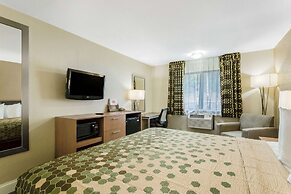 Econo Lodge Madison East