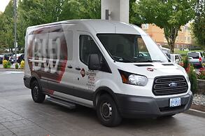 Best Western Plus Portland Airport Hotel & Suites