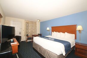 Days Inn by Wyndham Winston Salem North