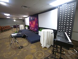 Atrium Hotel and Suites DFW Airport South