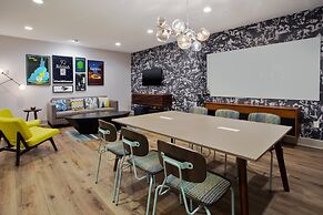 Crowne Plaza Chicago-Northbrook by IHG