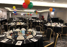 Crowne Plaza Chicago-Northbrook by IHG