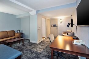 Crowne Plaza Chicago-Northbrook by IHG