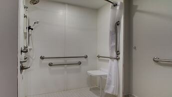 Holiday Inn Express & Suites Jackson Downtown - Coliseum by IHG