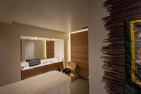 Hotel Director Vitacura