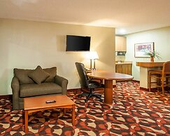 Quality Inn & Suites Kansas City I-435N Near Sports Complex