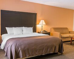 Quality Inn & Suites Niles