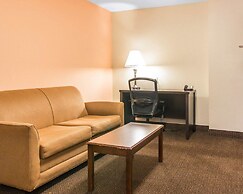 Quality Inn & Suites Niles