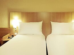 ibis Saint Quentin Basilique