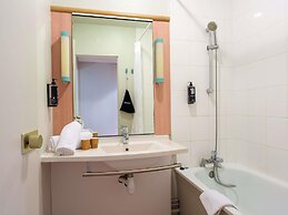 ibis Saint Quentin Basilique