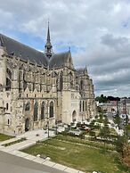 ibis Saint Quentin Basilique