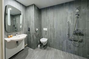 ibis Saint Quentin Basilique