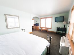 Nuks Executive Suites