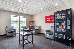 Red Roof Inn & Suites Vicksburg