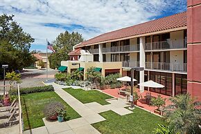 La Quinta Inn & Suites by Wyndham Thousand Oaks-Newbury Park