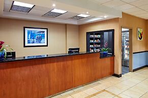 La Quinta Inn & Suites by Wyndham Thousand Oaks-Newbury Park