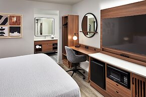 La Quinta Inn & Suites by Wyndham Thousand Oaks-Newbury Park