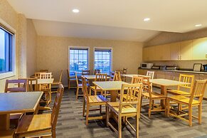 Canadas Best Value Inn Calgary Chinook Station