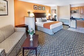 Howard Johnson by Wyndham Lenox