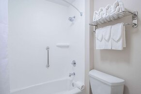 Econo Lodge Inn & Suites Foley - North Gulf Shores