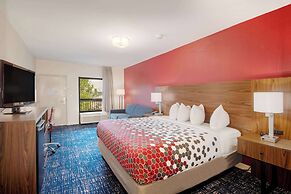 Econo Lodge Inn & Suites Foley - North Gulf Shores