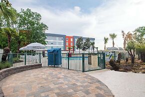 Econo Lodge Inn & Suites Foley - North Gulf Shores