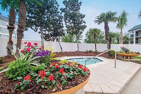 Econo Lodge Inn & Suites Foley - North Gulf Shores