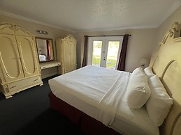 Grand Palms Spa & Golf Resort