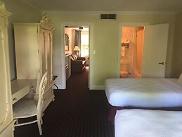 Grand Palms Spa & Golf Resort