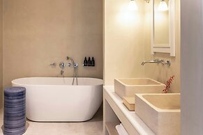 Vedema, a Luxury Collection Resort, Santorini