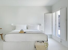 Vedema, a Luxury Collection Resort, Santorini