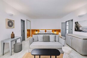 Vedema, a Luxury Collection Resort, Santorini