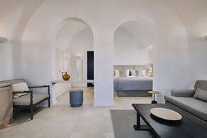 Vedema, a Luxury Collection Resort, Santorini