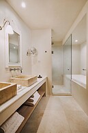 Vedema, a Luxury Collection Resort, Santorini