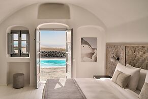 Vedema, a Luxury Collection Resort, Santorini