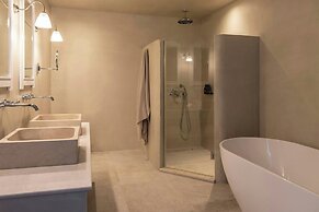 Vedema, a Luxury Collection Resort, Santorini