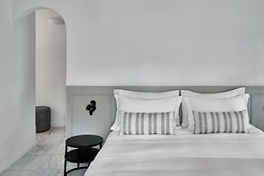 Vedema, a Luxury Collection Resort, Santorini