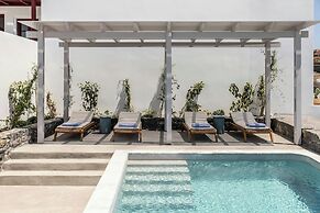 Vedema, a Luxury Collection Resort, Santorini