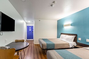 Motel 6 Fountain Valley, CA - Huntington Beach Area
