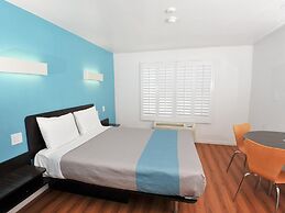 Motel 6 Fountain Valley, CA - Huntington Beach Area